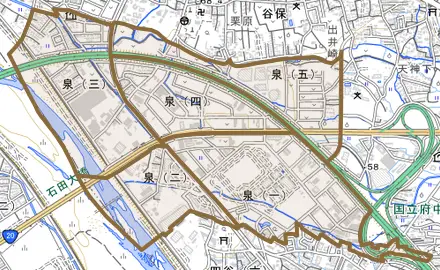 泉とその周辺の地図。町の範囲を重ねている