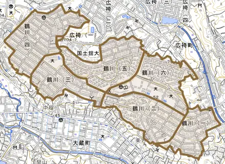 鶴川とその周辺の地図。町の範囲を重ねている
