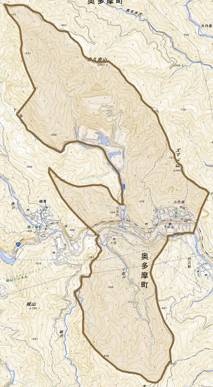 小丹波とその周辺の地図。町の範囲を重ねている