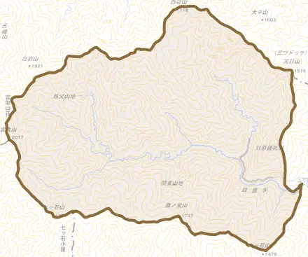 日原とその周辺の地図。町の範囲を重ねている