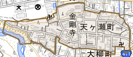 天ヶ瀬町とその周辺の地図。町の範囲を重ねている
