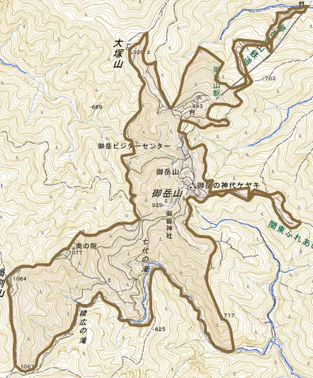 御岳山とその周辺の地図。町の範囲を重ねている