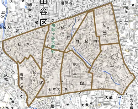 砧とその周辺の地図。町の範囲を重ねている