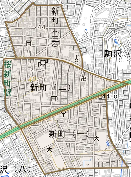 新町とその周辺の地図。町の範囲を重ねている