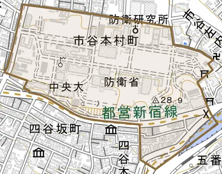 市谷本村町とその周辺の地図。町の範囲を重ねている