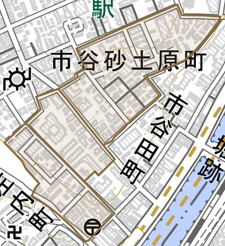 市谷砂土原町とその周辺の地図。町の範囲を重ねている