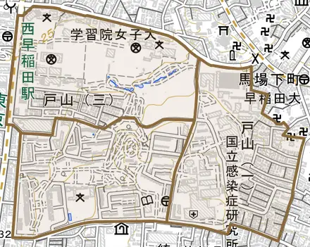 戸山とその周辺の地図。町の範囲を重ねている