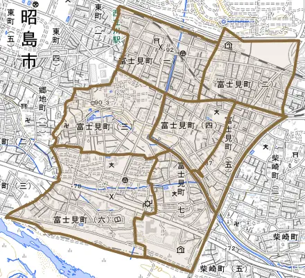 富士見町とその周辺の地図。町の範囲を重ねている