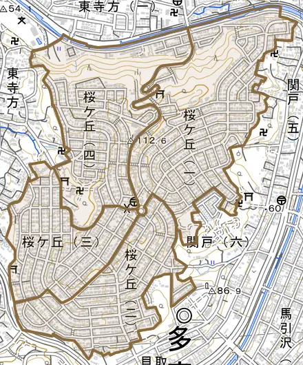 桜ヶ丘とその周辺の地図。町の範囲を重ねている