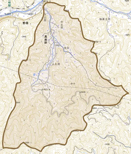 大字真鹿野とその周辺の地図。町の範囲を重ねている