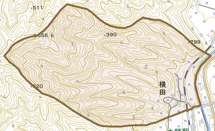大字横田とその周辺の地図。町の範囲を重ねている