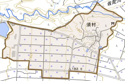 須村とその周辺の地図。町の範囲を重ねている
