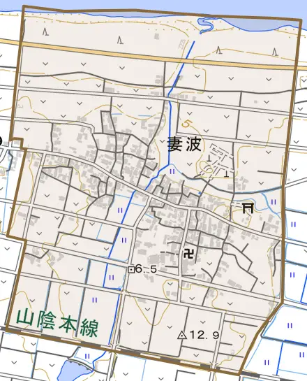 妻波とその周辺の地図。町の範囲を重ねている