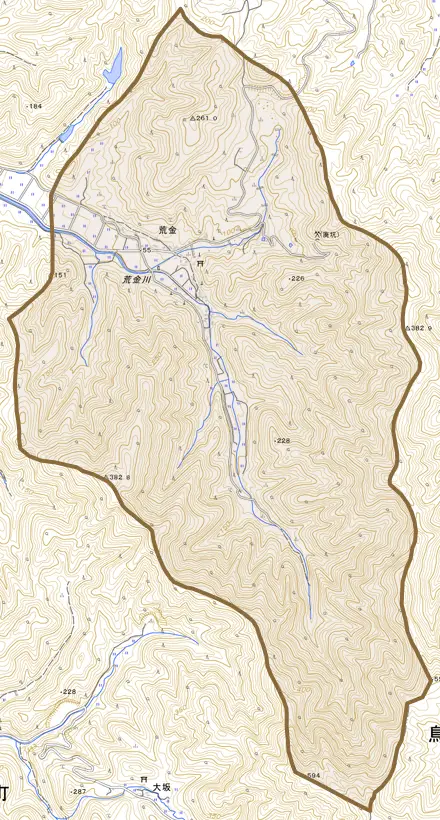 大字荒金とその周辺の地図。町の範囲を重ねている