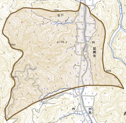 大字延興寺とその周辺の地図。町の範囲を重ねている
