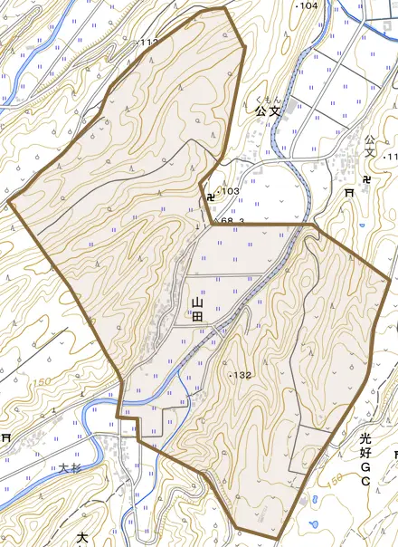 大字山田とその周辺の地図。町の範囲を重ねている