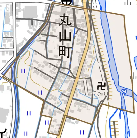 丸山町とその周辺の地図。町の範囲を重ねている