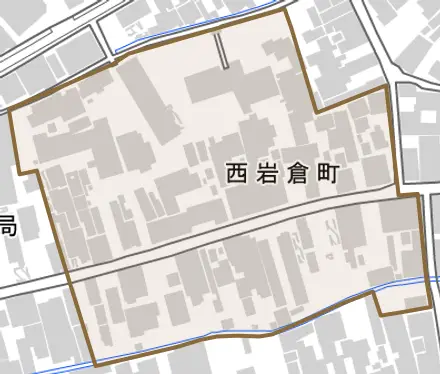 西岩倉町とその周辺の地図。町の範囲を重ねている