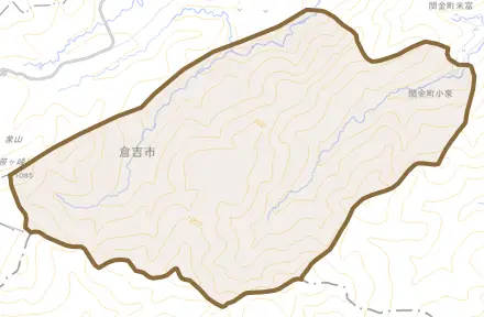 関金町小泉とその周辺の地図。町の範囲を重ねている
