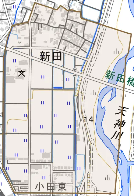 新田とその周辺の地図。町の範囲を重ねている