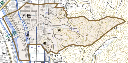 八屋とその周辺の地図。町の範囲を重ねている
