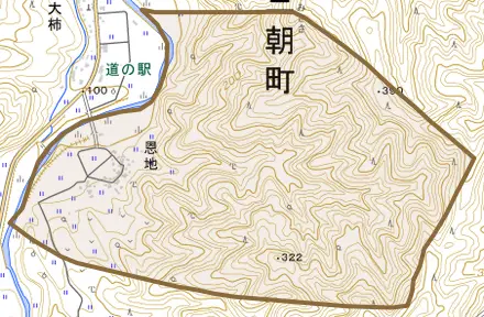 大字恩地とその周辺の地図。町の範囲を重ねている