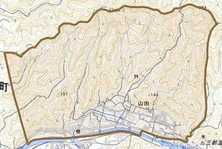 大字山田とその周辺の地図。町の範囲を重ねている