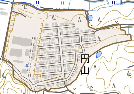 円山とその周辺の地図。町の範囲を重ねている