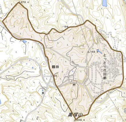 鶴田とその周辺の地図。町の範囲を重ねている