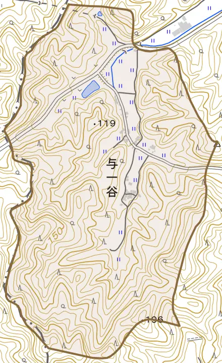与一谷とその周辺の地図。町の範囲を重ねている