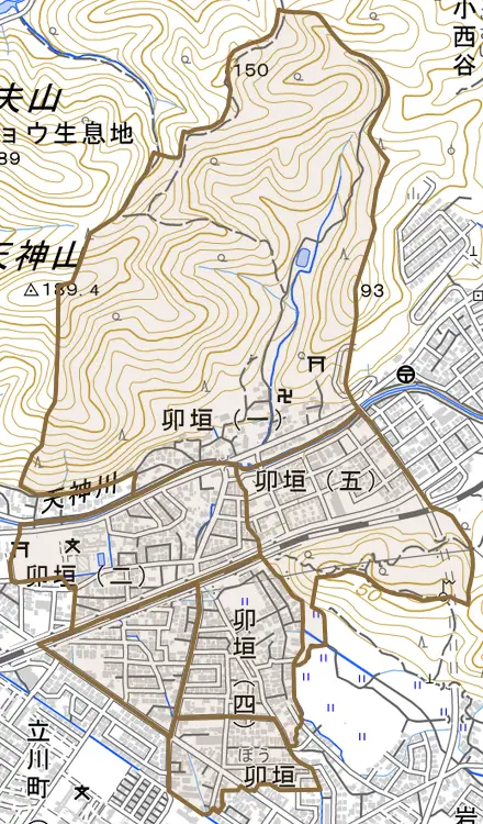 卯垣とその周辺の地図。町の範囲を重ねている
