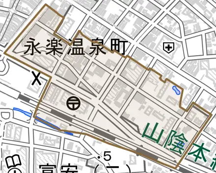 永楽温泉町とその周辺の地図。町の範囲を重ねている