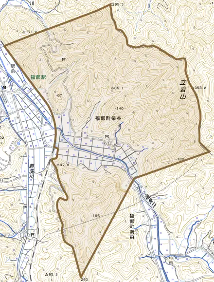 福部町栗谷とその周辺の地図。町の範囲を重ねている