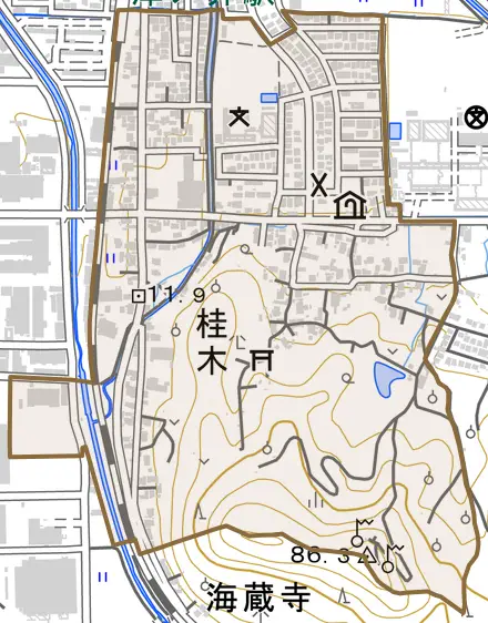 桂木とその周辺の地図。町の範囲を重ねている