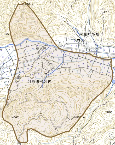 河原町弓河内とその周辺の地図。町の範囲を重ねている