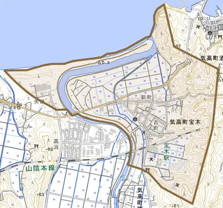 気高町宝木とその周辺の地図。町の範囲を重ねている
