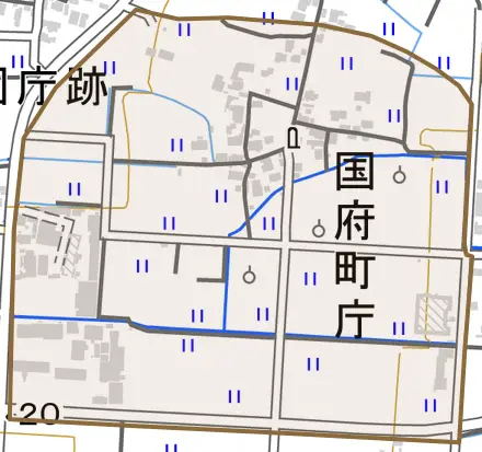 国府町庁とその周辺の地図。町の範囲を重ねている