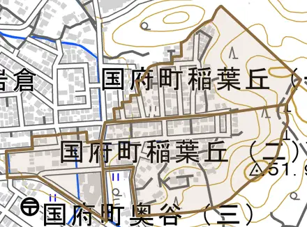 国府町稲葉丘とその周辺の地図。町の範囲を重ねている