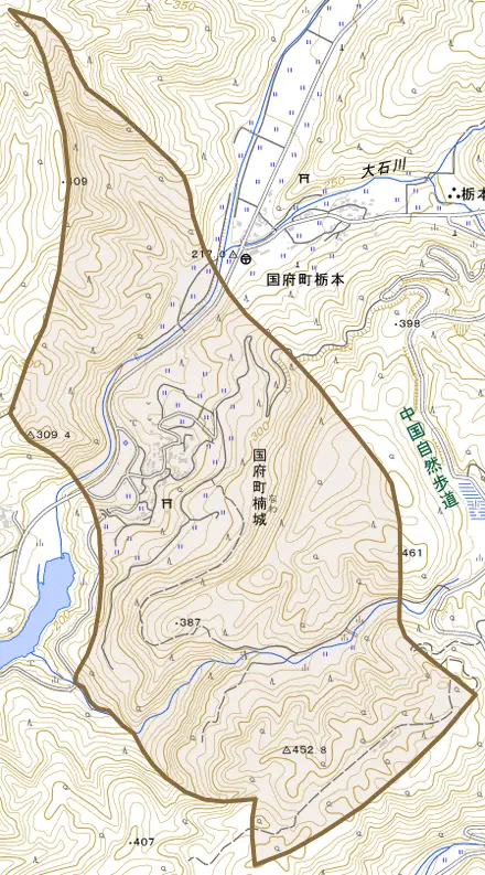 国府町楠城とその周辺の地図。町の範囲を重ねている