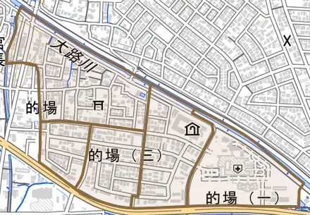 的場とその周辺の地図。町の範囲を重ねている