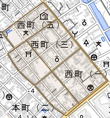 西町とその周辺の地図。町の範囲を重ねている