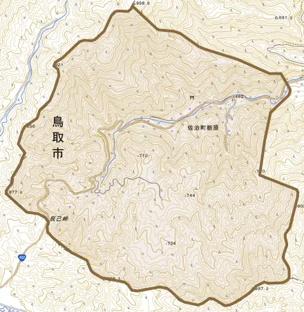 佐治町栃原とその周辺の地図。町の範囲を重ねている