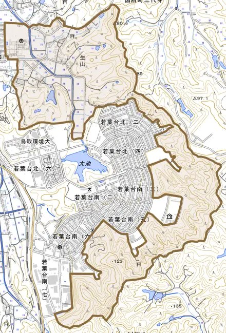 生山とその周辺の地図。町の範囲を重ねている