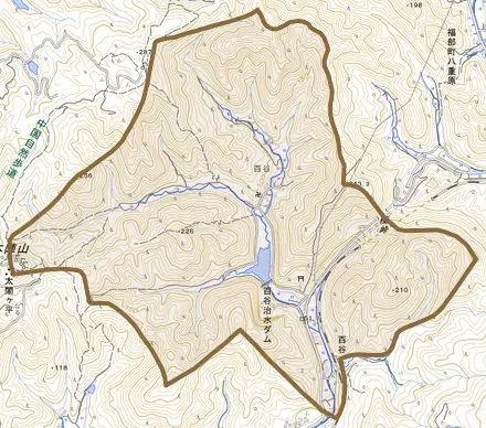 百谷とその周辺の地図。町の範囲を重ねている