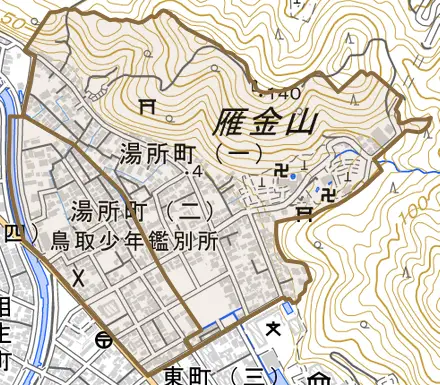 湯所町とその周辺の地図。町の範囲を重ねている