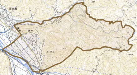 大門とその周辺の地図。町の範囲を重ねている