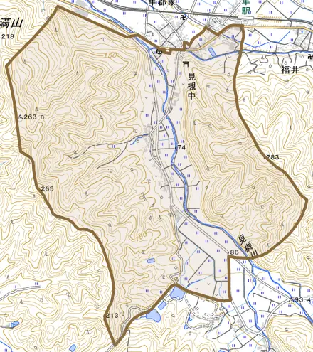 見槻中とその周辺の地図。町の範囲を重ねている