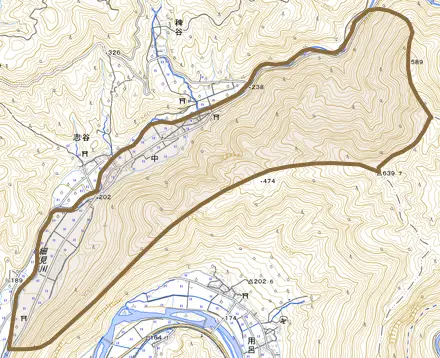 中とその周辺の地図。町の範囲を重ねている
