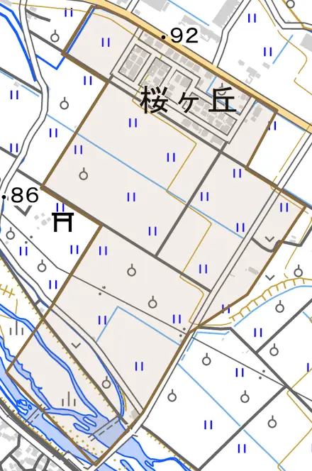 桜ヶ丘とその周辺の地図。町の範囲を重ねている