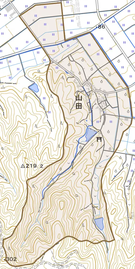 山田とその周辺の地図。町の範囲を重ねている